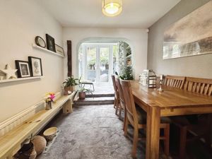 Dining Room- click for photo gallery